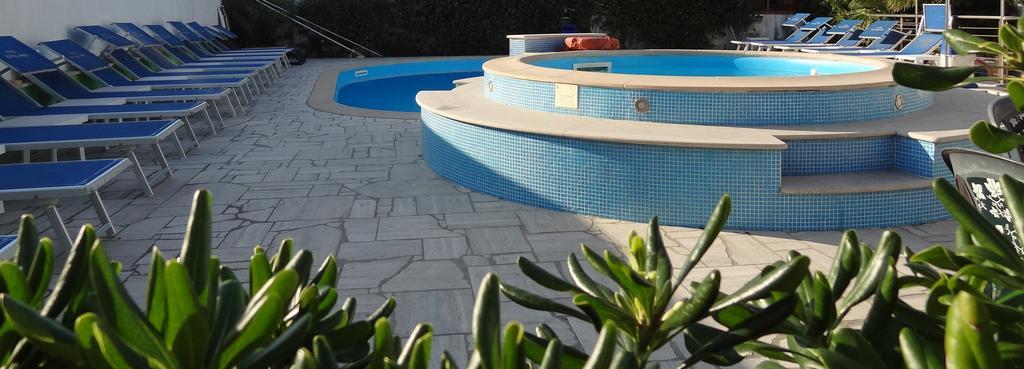 Hotel Eco Del Mare Marina di Massa Ngoại thất bức ảnh