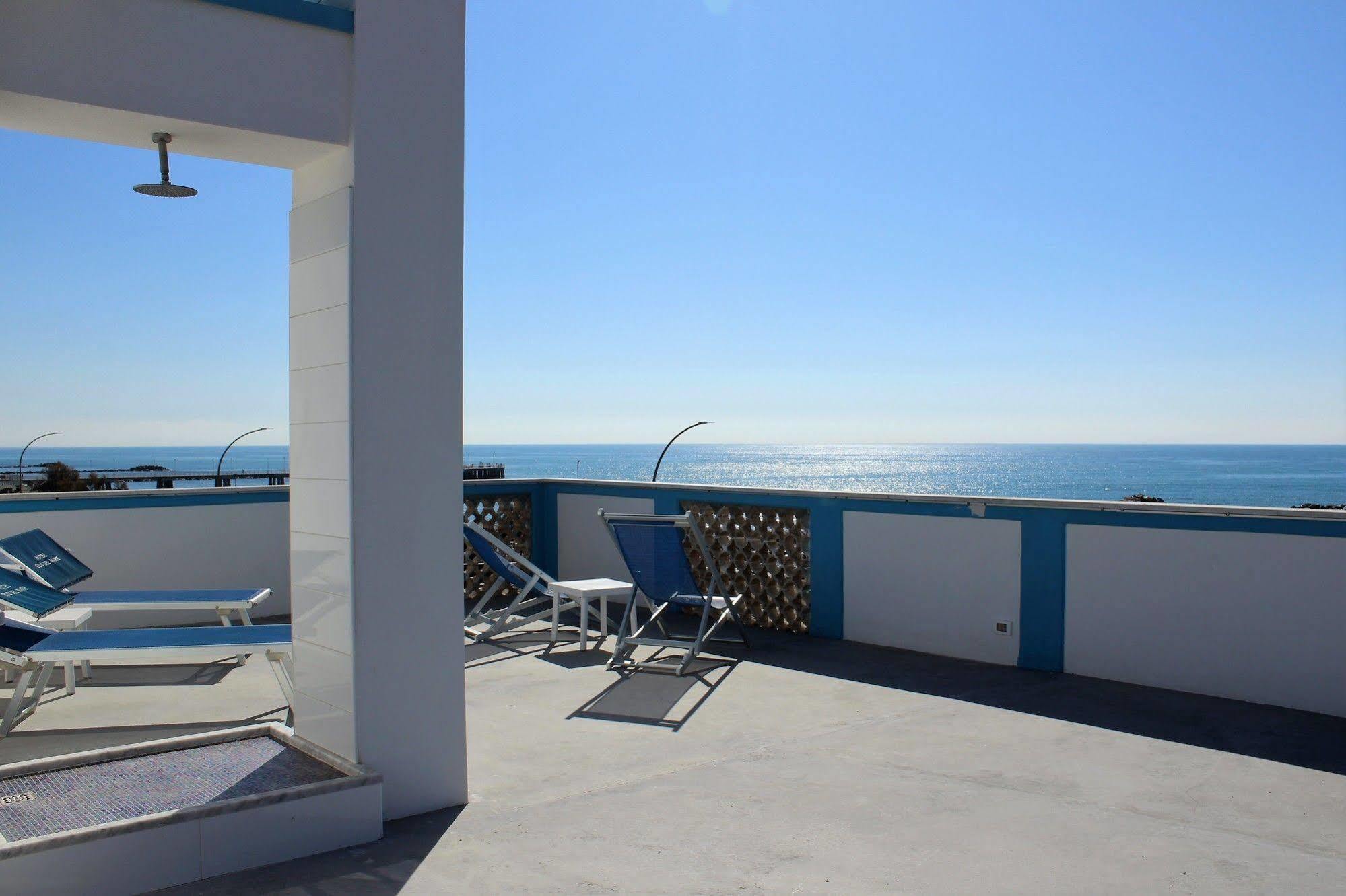 Hotel Eco Del Mare Marina di Massa Ngoại thất bức ảnh